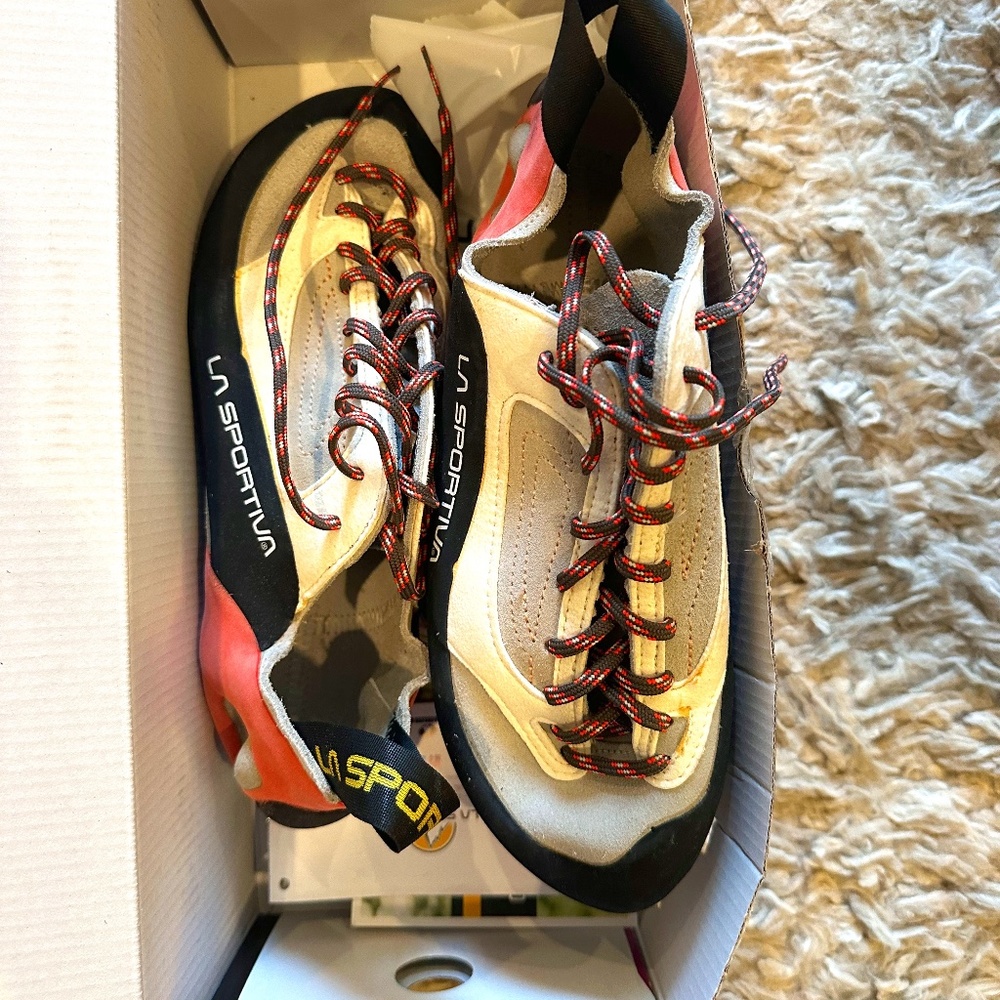 La Sportive Women's Climbing Shoes - Size 8/39.5